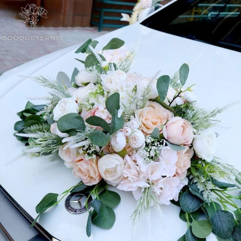 Bouquet de Fleurs Blanches pour Voiture de Mariage