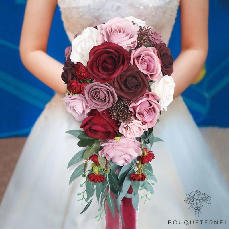 Bouquet de Mariée qui Tombe