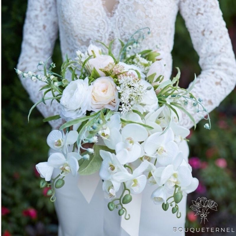 Bouquet de Mariée en Cascade Champêtre