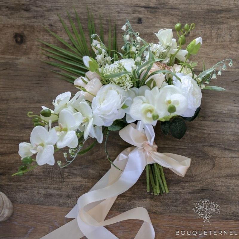 Bouquet de Mariée en Cascade Champêtre