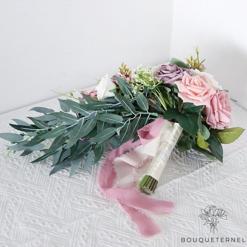 Bouquet de Mariée qui Tombe