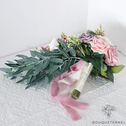 Bouquet de Mariée qui Tombe